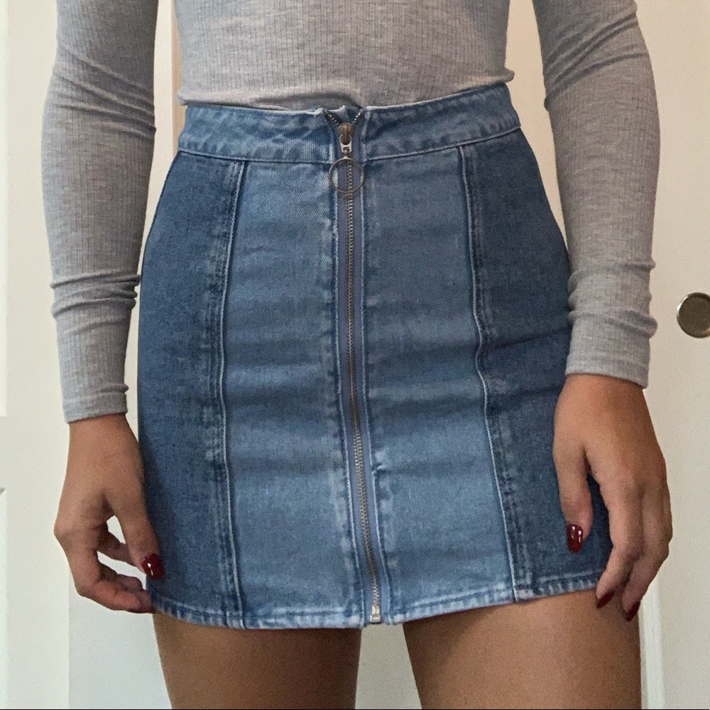 Two-Toned Zip-Up Skirt